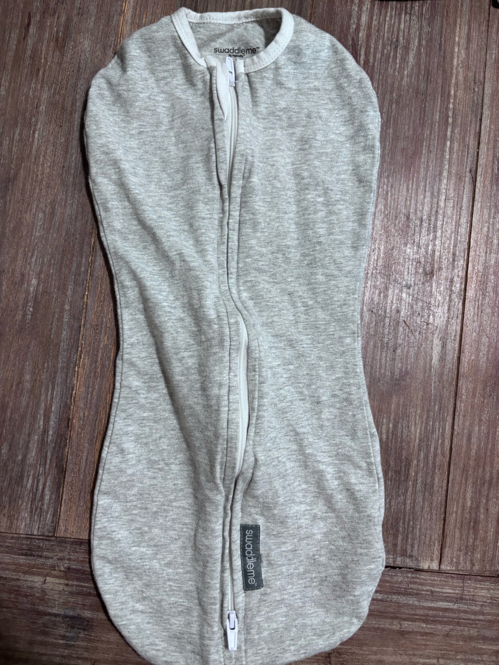 SwaddleMe Heather Gray Infant Zip-Up swaddle
